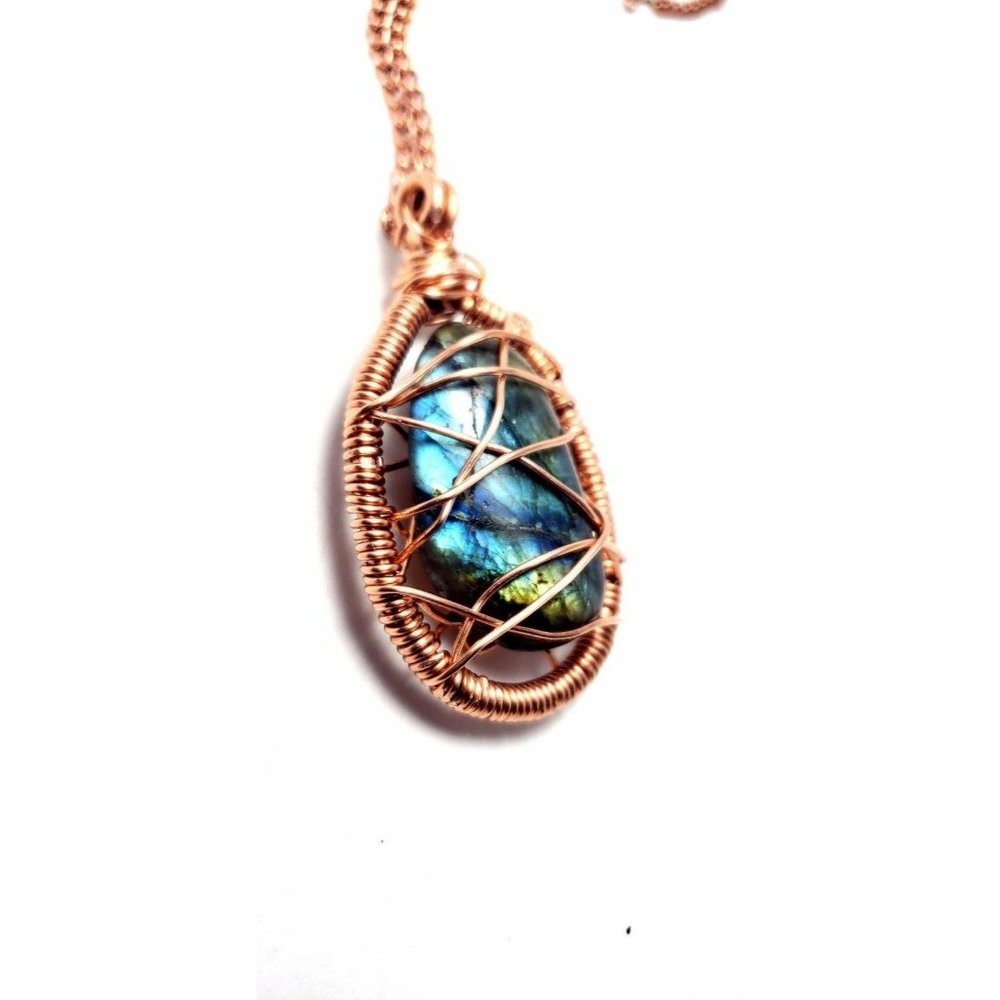 Wire wrapped labradorite crystal necklac - Picture 5 of 11